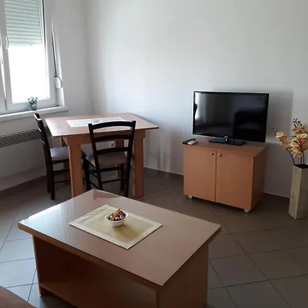 - Vila Kovilje 아파트호텔 Banja Koviljača