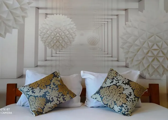 - Vila Kovilje Hotel apartamentowy *