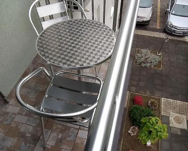 Hotel apartamentowy - Vila Kovilje *