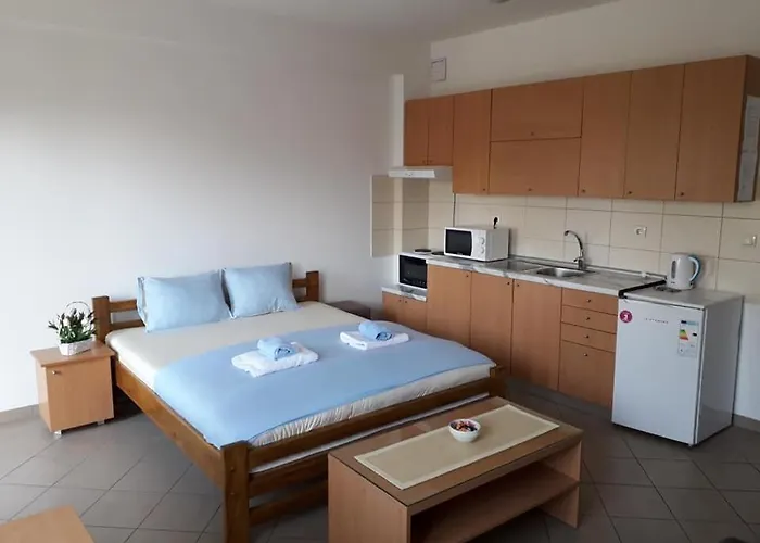 - Vila Kovilje Hotel apartamentowy *